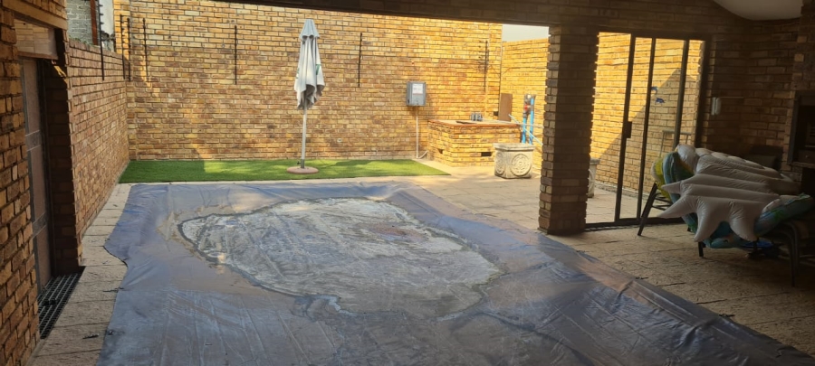 4 Bedroom Property for Sale in Bodorp North West